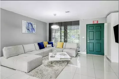 1905 N 45th Avenue, Hollywood, FL 33021 - Photo 2