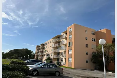 480 Executive Center Drive #4a, West Palm Beach, FL 33401 - Photo 1