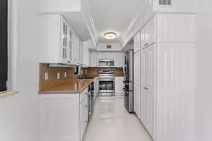 5380 N Ocean Dr, Riviera Beach, FL 33404 - Photo 8