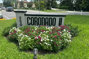 250 Jacaranda Dr, Plantation, FL 33324 - Photo 1