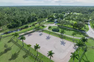 13230 Running Water Rd, Palm Beach Gardens, FL 33418 - Photo 56