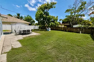 818 Glenridge Dr, West Palm Beach, FL 33405 - Photo 10
