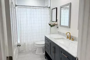 460 SW 55th Ave, Plantation, FL 33317 - Photo 4