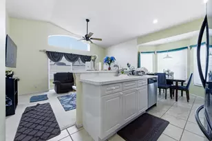 5317 Oakmont Village Cir, Lake Worth, FL 33463 - Photo 8
