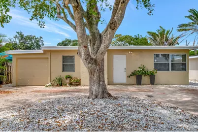 125 E Hart Street, Lantana, FL 33462 - Photo 1