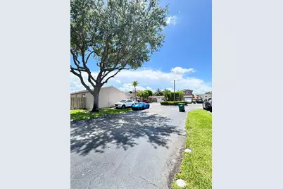 8600 NW 193rd Terrace, Hialeah, FL 33015 - Photo 24