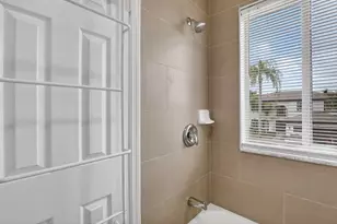 10772 SW 14th Pl, Davie, FL 33324 - Photo 42