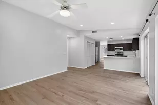 10772 SW 14th Pl, Davie, FL 33324 - Photo 18