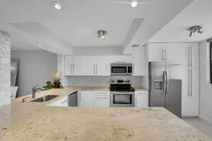1266 S Military Trail, Deerfield Beach, FL 33442 - Photo 14