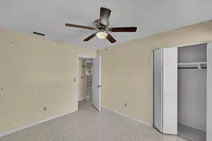 160 NE Bracken Rd, Port Saint Lucie, FL 34983 - Photo 18