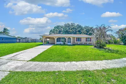 160 NE Bracken Road, Port Saint Lucie, FL 34983 - Photo 1