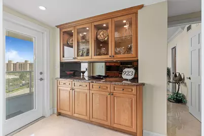 2731 NE 14th Street Causeway #923, Pompano Beach, FL 33062 - Photo 12