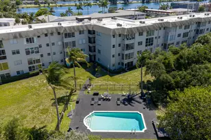941 Crystal Lake Dr, Deerfield Beach, FL 33064 - Photo 18