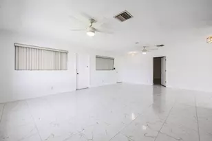 941 Crystal Lake Dr, Deerfield Beach, FL 33064 - Photo 6
