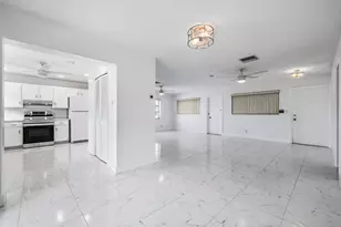 941 Crystal Lake Dr, Deerfield Beach, FL 33064 - Photo 4