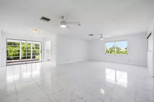 941 Crystal Lake Dr, Deerfield Beach, FL 33064 - Photo 2