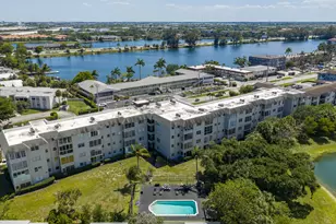 941 Crystal Lake Dr, Deerfield Beach, FL 33064 - Photo 14