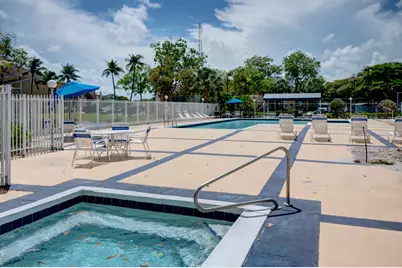 307 Palm Circle E, Pembroke Pines, FL 33025 - Photo 24