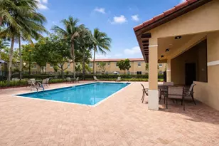 6898 Julia Gardens Dr, Coconut Creek, FL 33073 - Photo 2