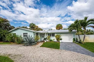 206 SE Wentworth Dr, Stuart, FL 34996 - Photo 2