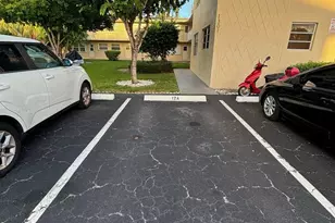 1301 N 12th Ct, Hollywood, FL 33019 - Photo 12