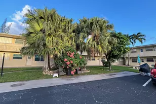 1301 N 12th Ct, Hollywood, FL 33019 - Photo 12