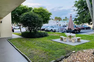 1301 N 12th Ct, Hollywood, FL 33019 - Photo 10