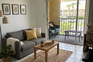 1537 SE Royal Green Circle SE, Port Saint Lucie, FL 34952 - Photo 8