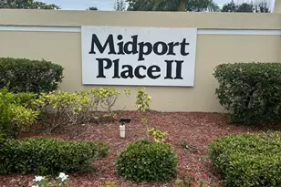 1537 SE Royal Green Circle SE, Port Saint Lucie, FL 34952 - Photo 1