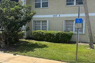 1537 SE Royal Green Circle SE, Port Saint Lucie, FL 34952 - Photo 2