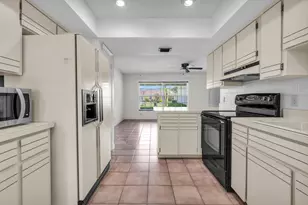 121 W Cypress Rd, Greenacres, FL 33467 - Photo 14
