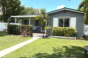 2615 Roosevelt St, Hollywood, FL 33020 - Photo 2