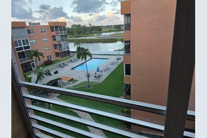 3048 E Sunrise Lakes Drive E #412, Sunrise, FL 33322 - Photo 8