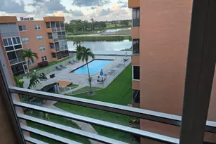 3048 E Sunrise Lakes Dr E, Sunrise, FL 33322 - Photo 8