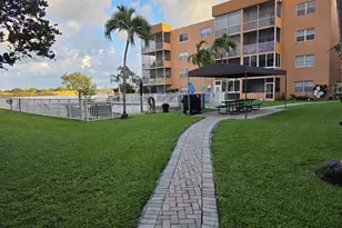 3048 E Sunrise Lakes Dr E, Sunrise, FL 33322 - Photo 1
