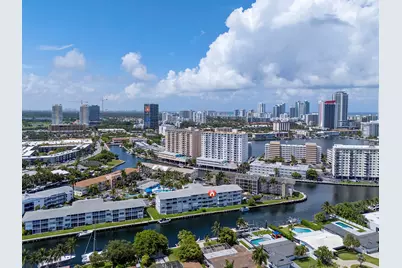 455 Paradise Isle Boulevard, Hallandale Beach, FL 33009 - Photo 6
