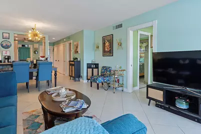 455 Paradise Isle Boulevard, Hallandale Beach, FL 33009 - Photo 30