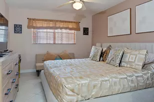 455 Paradise Isle Blvd, Hallandale Beach, FL 33009 - Photo 36