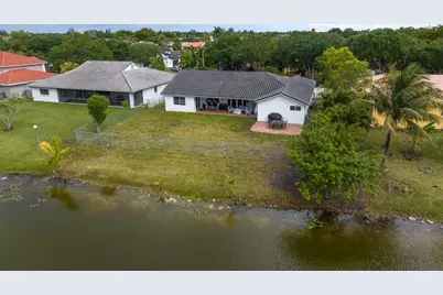 5791 Hawkes Bluff Avenue, Davie, FL 33331 - Photo 20