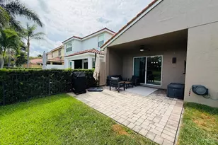 8469 Calabria Lakes Drive, Boynton Beach, FL 33473 - Photo 34