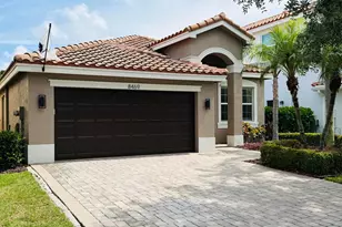 8469 Calabria Lakes Drive, Boynton Beach, FL 33473 - Photo 2