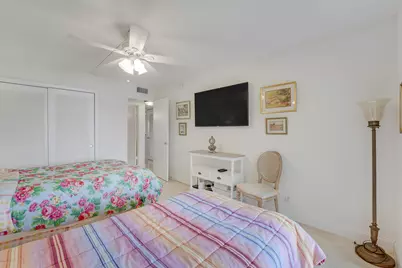 210 Wellington E, West Palm Beach, FL 33417 - Photo 16