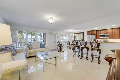 210 Wellington E, West Palm Beach, FL 33417 - Photo 6