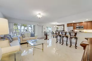 210 Wellington E, West Palm Beach, FL 33417 - Photo 6