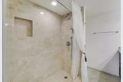 210 Wellington E, West Palm Beach, FL 33417 - Photo 18