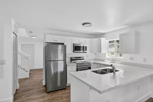 2902 NW 44th St, Miami, FL 33142 - Photo 12