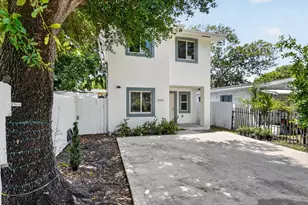 2902 NW 44th St, Miami, FL 33142 - Photo 2