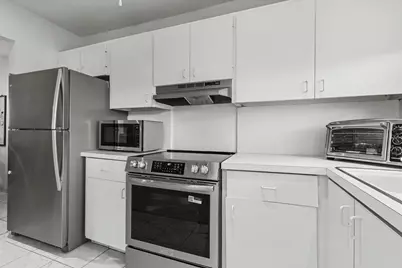 5300 Washington Street #E208, Hollywood, FL 33021 - Photo 16