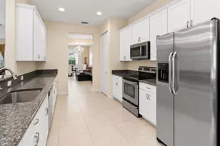 10134 Boca Vista Dr, Boca Raton, FL 33498 - Photo 4