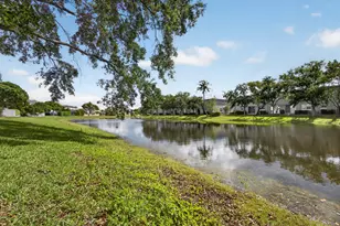 118 Kensington Way, Royal Palm Beach, FL 33414 - Photo 42